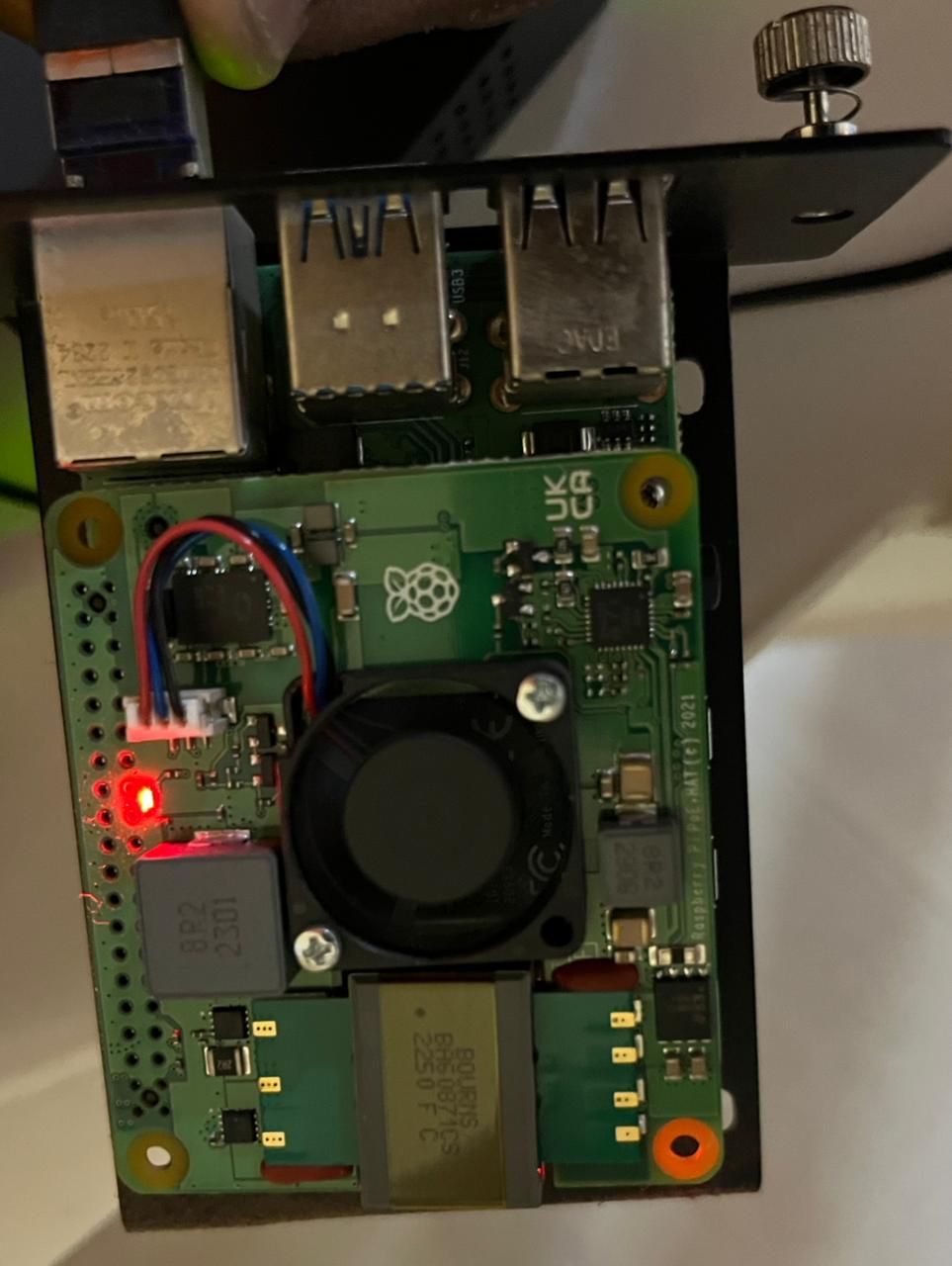 Pi PoE+ hat on Raspberry Pi